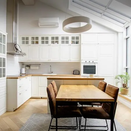 Urban Loft Escape Center * كاوناس