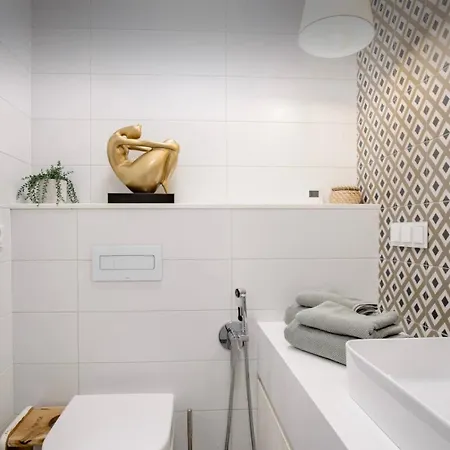 Urban Loft Escape Center كاوناس